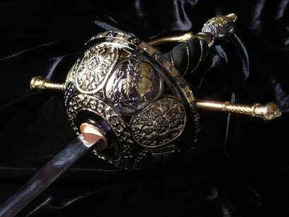 BOGATO ZDOBIONY HISZPAŃSKI RAPIER Z XVI W. (278)