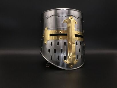 HEŁM RYCERSKI TEMPLARIUSZY STALOWY GARNCZKOWY AH-24155