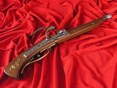 NUR DIESE PISTOLE Detoniert ab 1450r. FRANKREICH (W152)