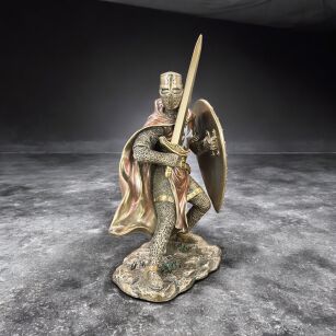 Figurka rzeźba Rycerz Templariusz z mieczem i tarczą Veronese WU78373A4