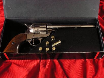 AMERICAN REPLICA GUN - REVOLVER In OZDOBYM Packung - Munition frei (1-1191-NQ)