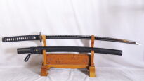 MIECZ KATANA DO TRENINGU LAITO , STAL WYSOKOWĘGLOWA 1065 RĘCZNIE KUTA +STOJAK  R873 - 5