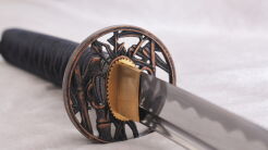 MIECZ KATANA DO TRENINGU LAITO , STAL WYSOKOWĘGLOWA 1065 RĘCZNIE KUTA +STOJAK  R873