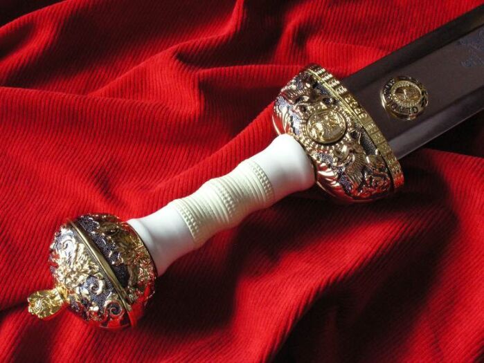 MIECZ GLADIUS JULIUSZA CEZARA (200)