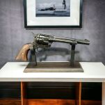 COLT PEACE MAKER 1873r SINGLE ACTION ARMY CAL 45 czarny drewno (k1064-1W) - 2