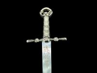 Ekskluzywny NOŻYK DO LISTÓW MINIATURKA HISTORYCZNY MIECZ KRZYŻOWCÓW ZE STALI TOLEDAŃSKIEJ 27 CM PLUS STOJAK (12) - 12
