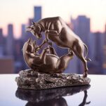 Walka Rynkowa — rzeźba brąz Walka Hossy z Bessą sygnowana 57 Special Replicas prezent dla inwestora dla szefa giełda kryptowaluty BULL-01 - 3