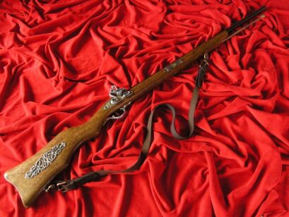 EINZIGARTIGES Gewehr mit Steinschlossgürtel - England (W90)
