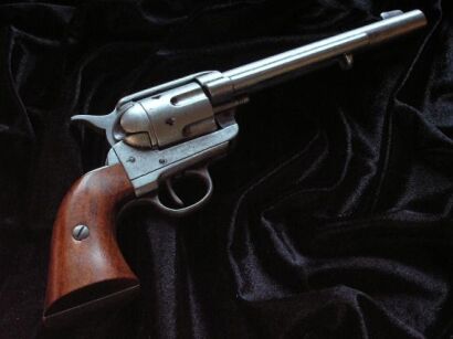 Kavallerie REPLICA GUN - AWESOME COLT REVOLVER 1873. (1191 / G)
