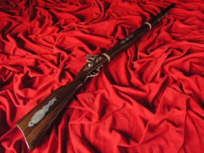 ALT DEUTSCHES Gewehr mit Steinschloss (W100)